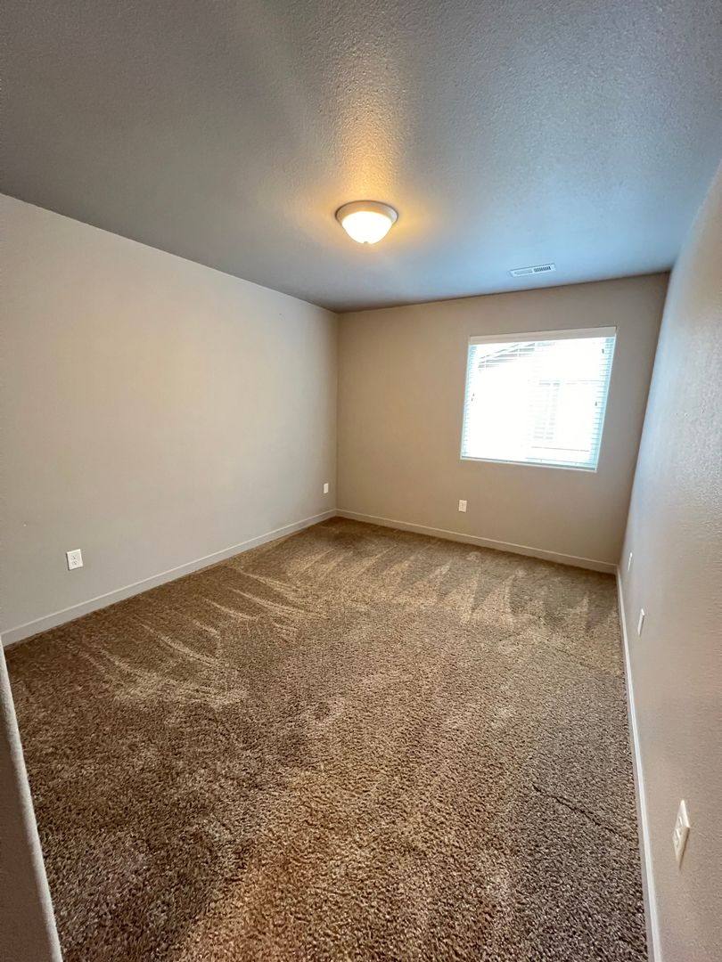 Apartment for rent at 311 F St NE, Quincy, WA 98848
