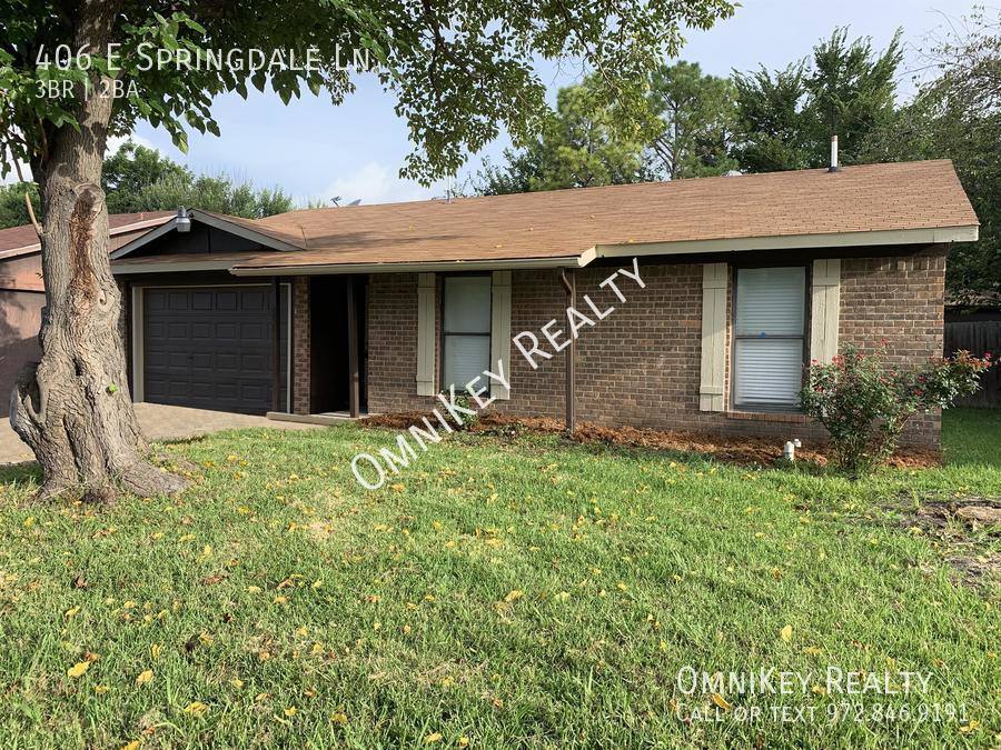 House for rent at 406 E Springdale Lane, Grand Prairie, TX 75052