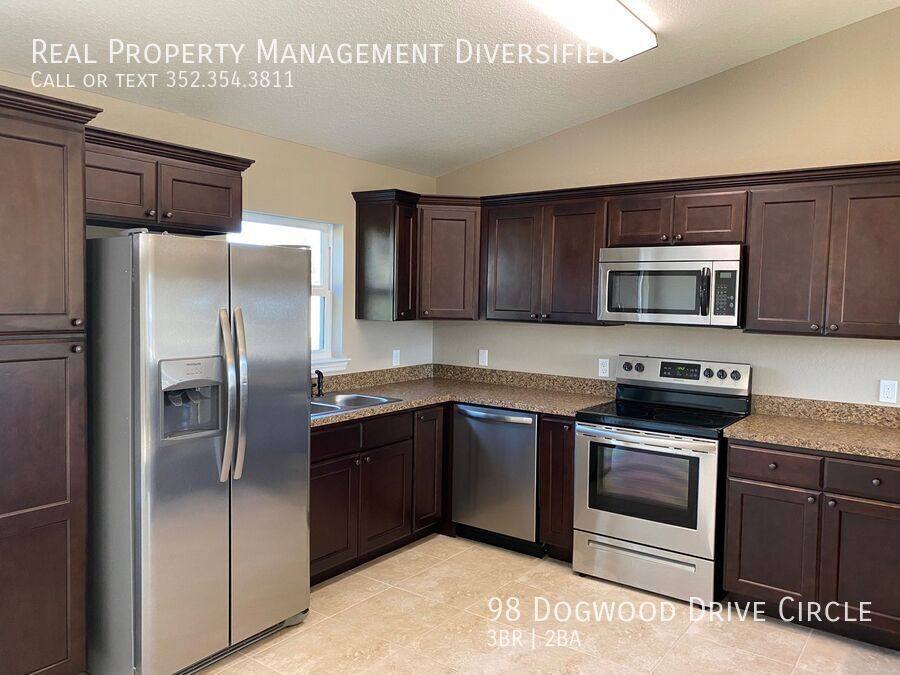 House for rent at 98 Dogwood Dr Circle, Ocala, FL 34472