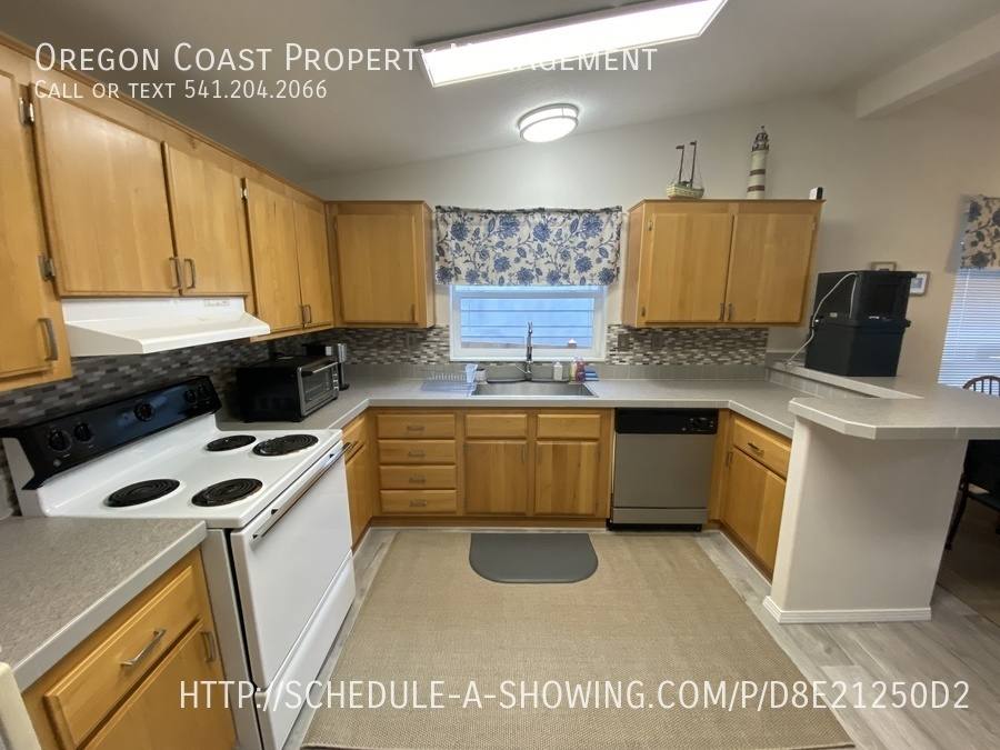 House for rent at 227 NW 55th St, Newport, OR 97365