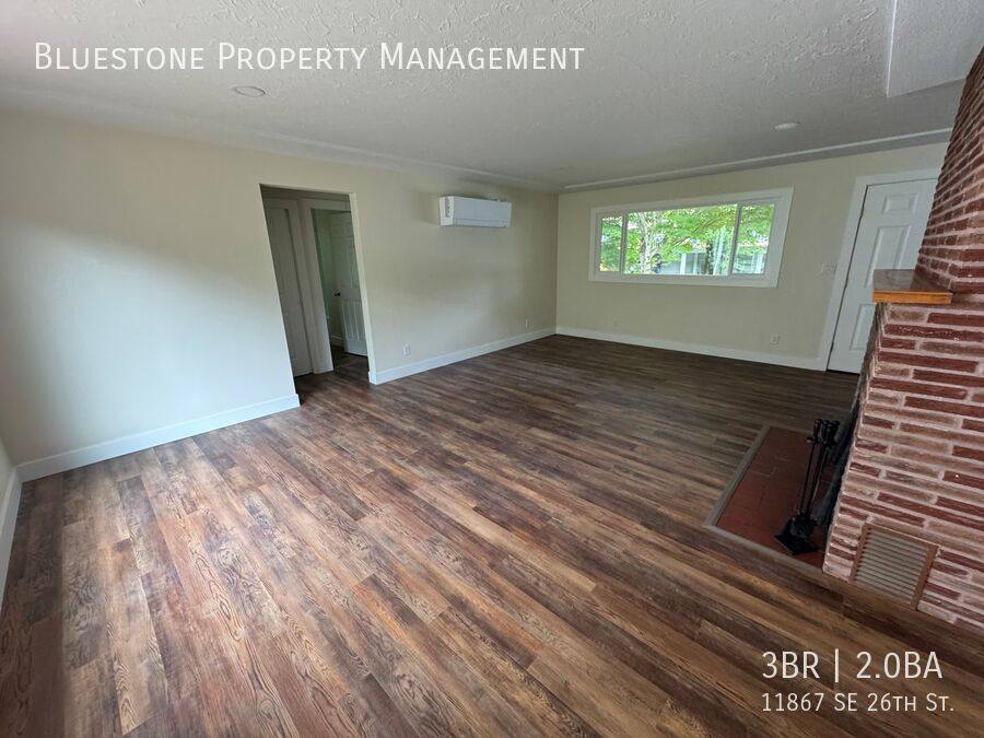 Apartment for rent at 11867 SE 26th St, Portland, OR 97222