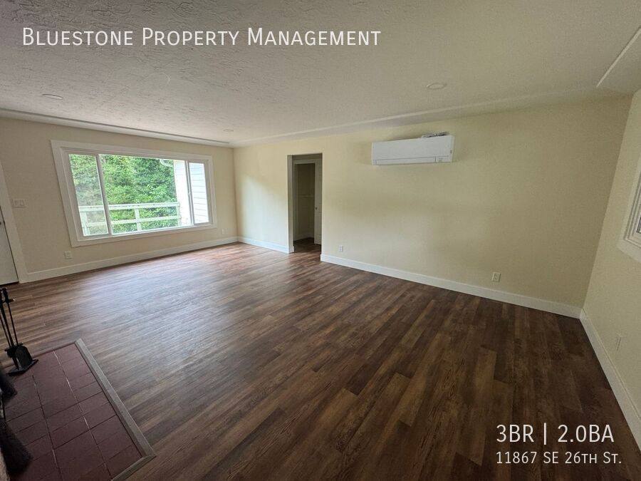 Apartment for rent at 11867 SE 26th St, Portland, OR 97222