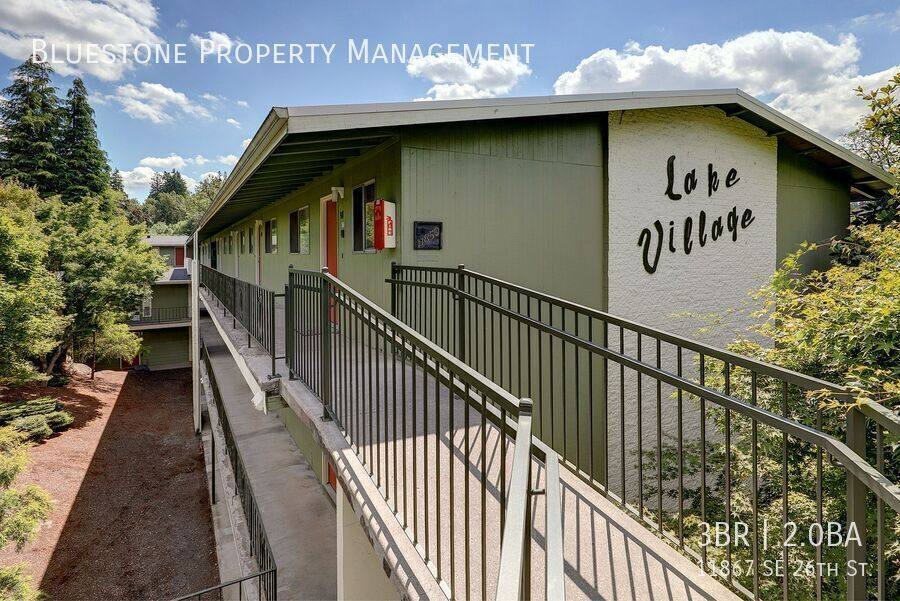 Apartment for rent at 11867 SE 26th St, Portland, OR 97222