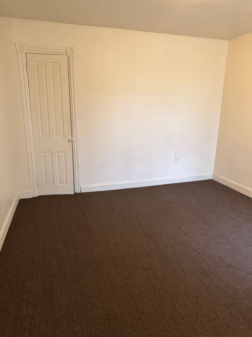 Apartment for rent at 929 W Gordon St, Allentown, PA 18102