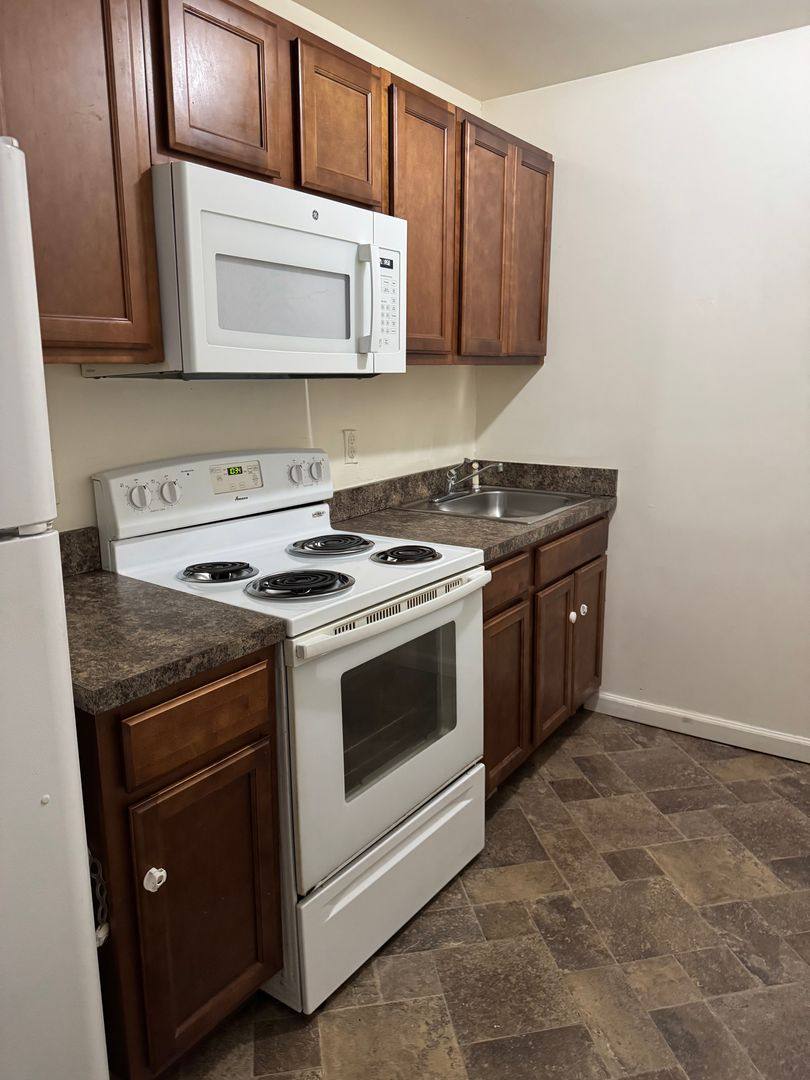 Apartment for rent at 929 W Gordon St, Allentown, PA 18102