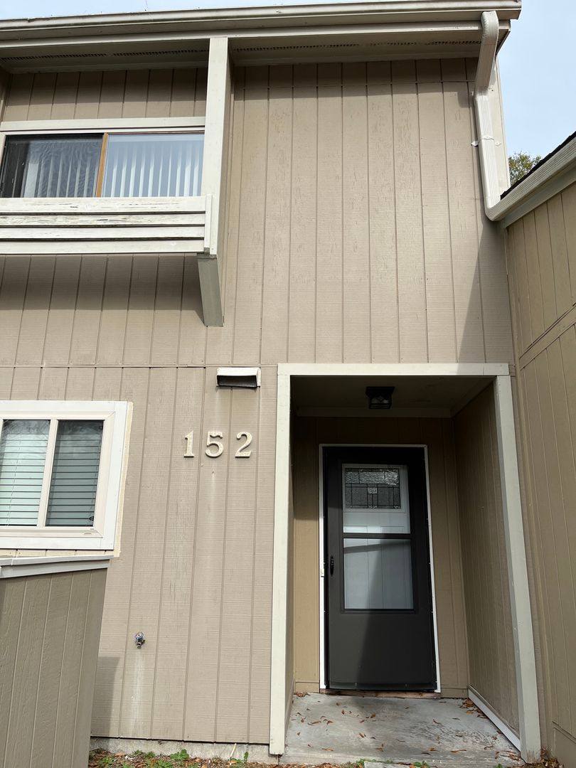 Townhouse for rent at 152 Quartedeck Townes, New Bern, NC 28562