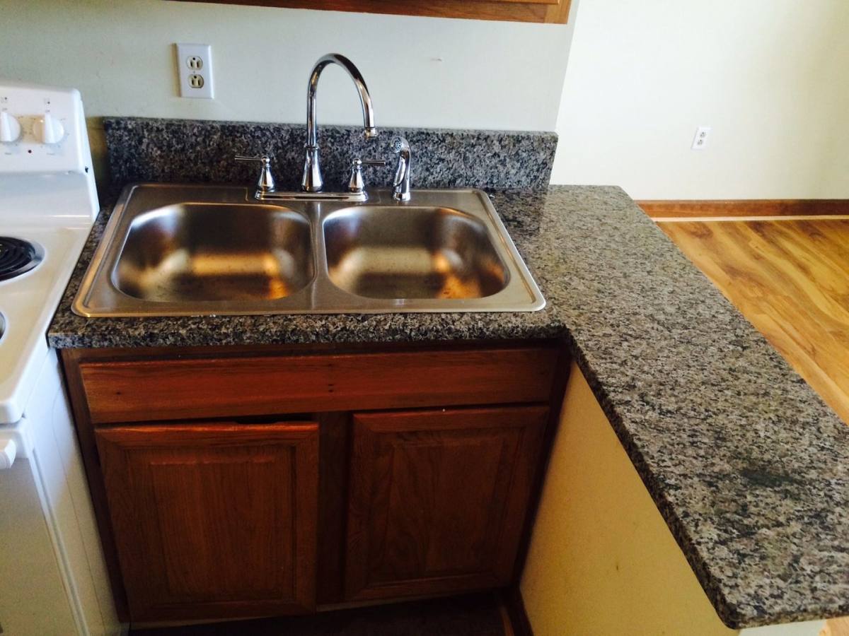 Apartment for rent at 406 & 408 Lee St, Johnson City, TN 37604