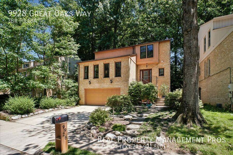 House for rent at 9928 Great Oaks Way, Fairfax, VA 22030