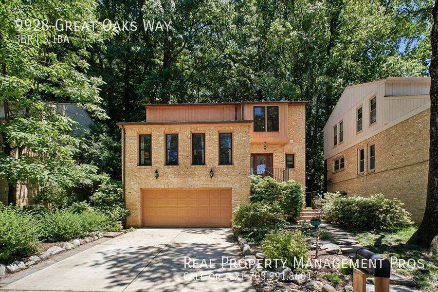 House for rent at 9928 Great Oaks Way, Fairfax, VA 22030