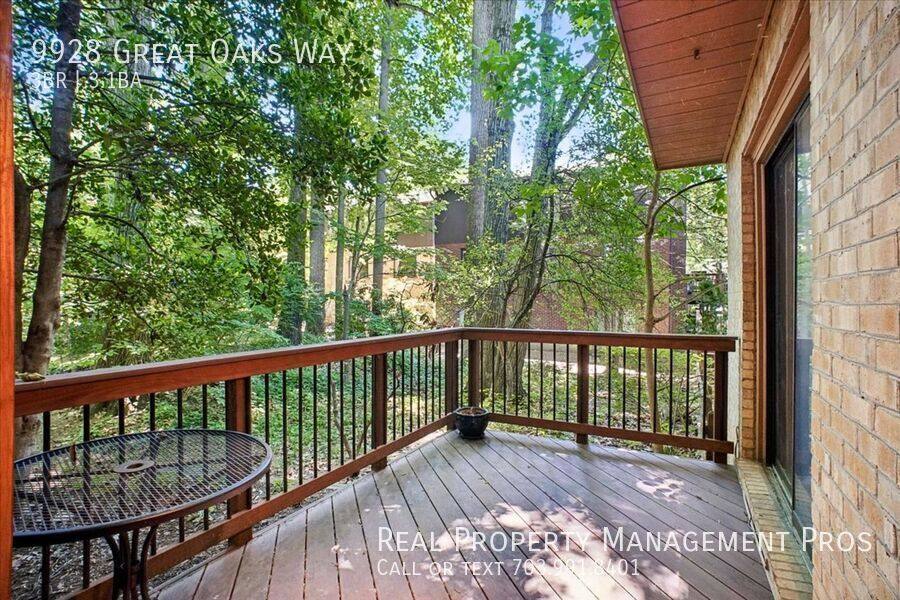 House for rent at 9928 Great Oaks Way, Fairfax, VA 22030