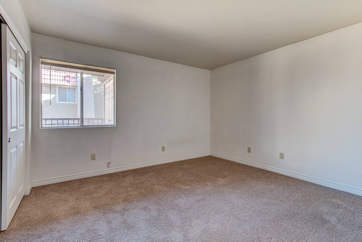 Condo for rent at 5273 Indian River Dr, Las Vegas, NV 89103