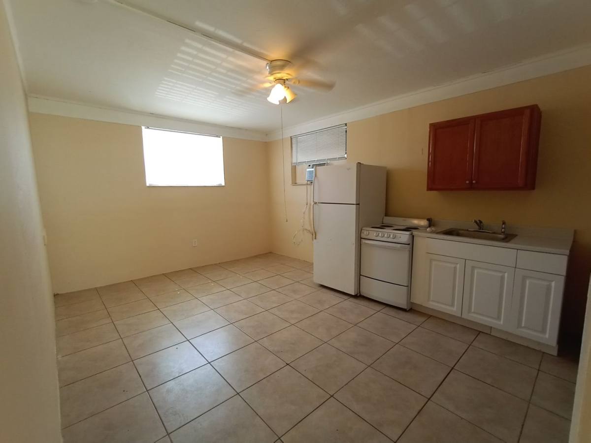 Apartment for rent at 182 W 34th St, West Palm Beach, FL 33404