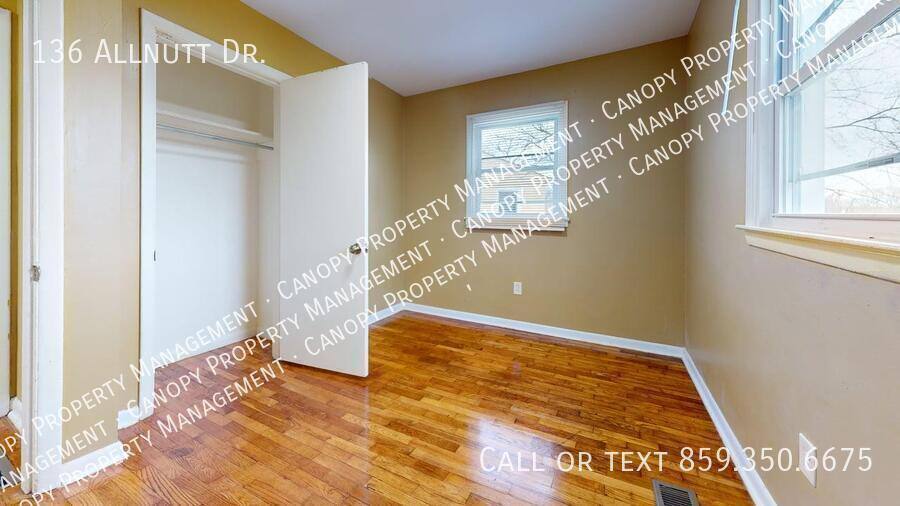 House for rent at 136 Allnutt Dr, Frankfort, KY 40601
