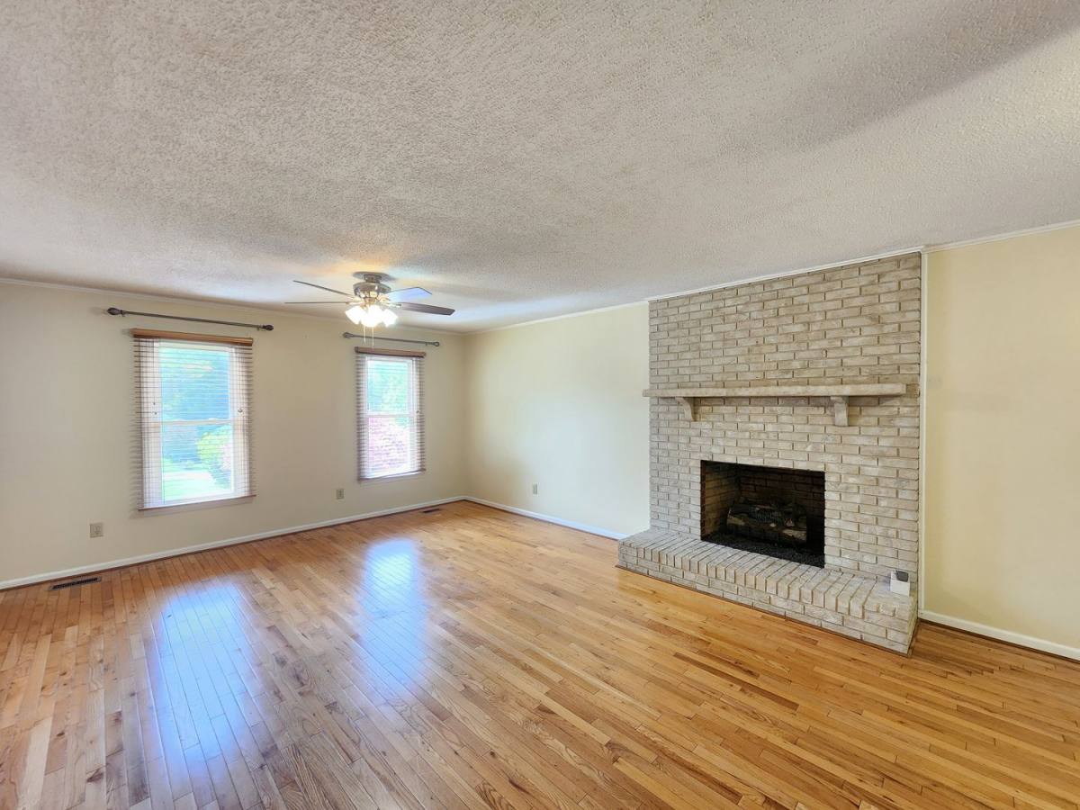 House for rent at 590 Deep Woods Dr, Marion, NC 28752