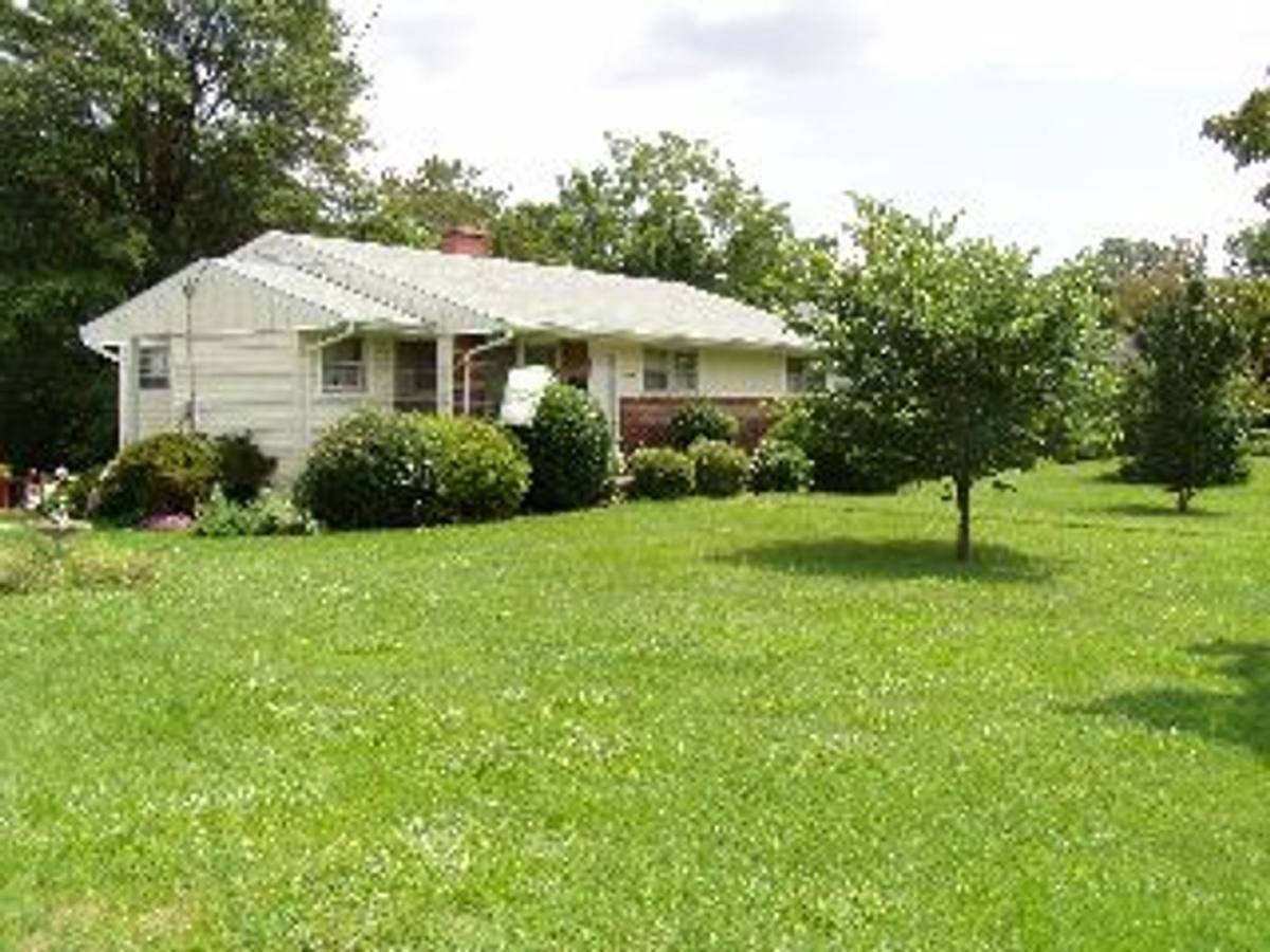 House for rent at 1000 Sandusky Dr, Lynchburg, VA 24502