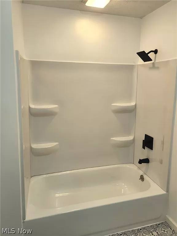 House for rent at 1310 N Leavitt Rd, Lorain, OH 44052