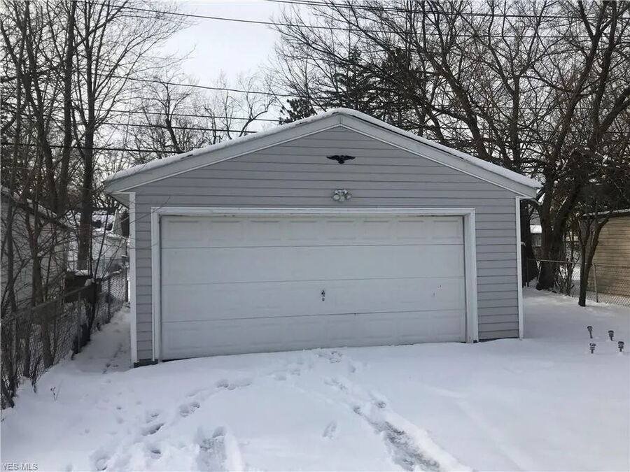 House for rent at 1492 Maplegrove Rd, Cleveland, OH 44121
