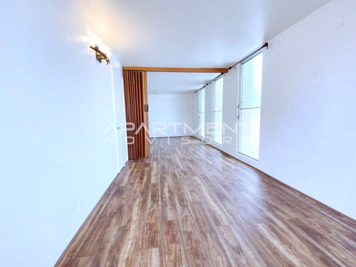 Apartment for rent at 1703 Citron St #301, Honolulu, HI 96826