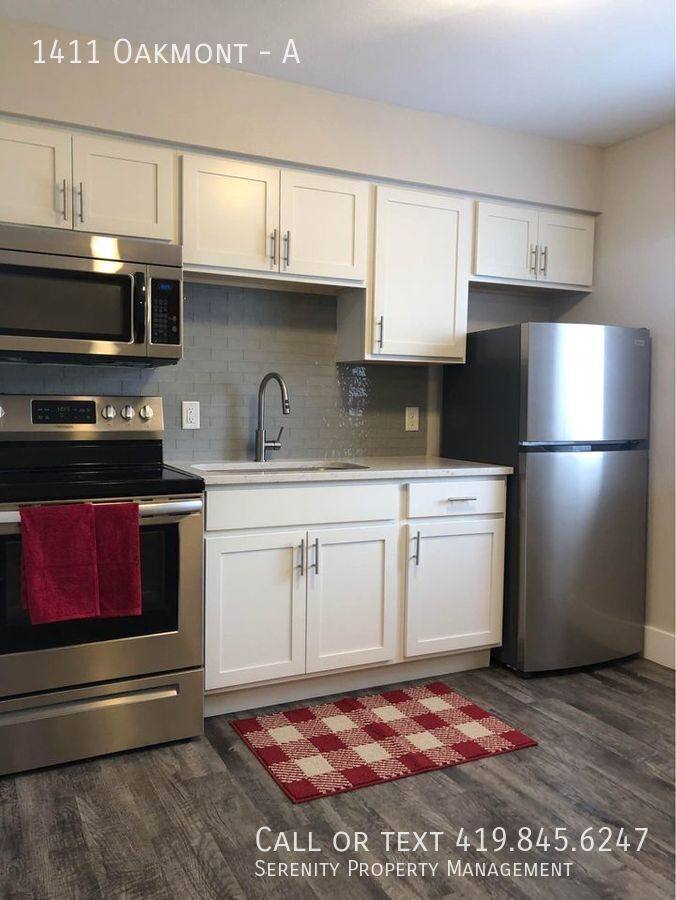 Apartment for rent at 1411 Oakmont #A, Toledo, OH 43605