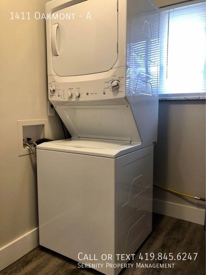 Apartment for rent at 1411 Oakmont #A, Toledo, OH 43605