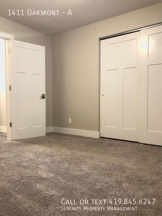 Apartment for rent at 1411 Oakmont #A, Toledo, OH 43605