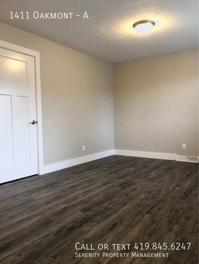 Apartment for rent at 1411 Oakmont #A, Toledo, OH 43605