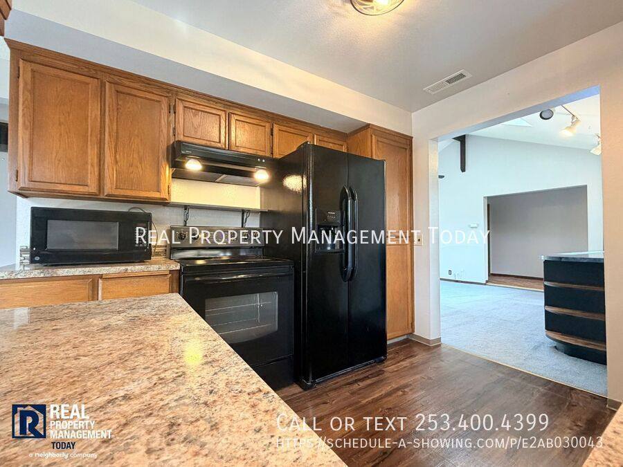House for rent at 1721 6th St SW, Puyallup, WA 98371