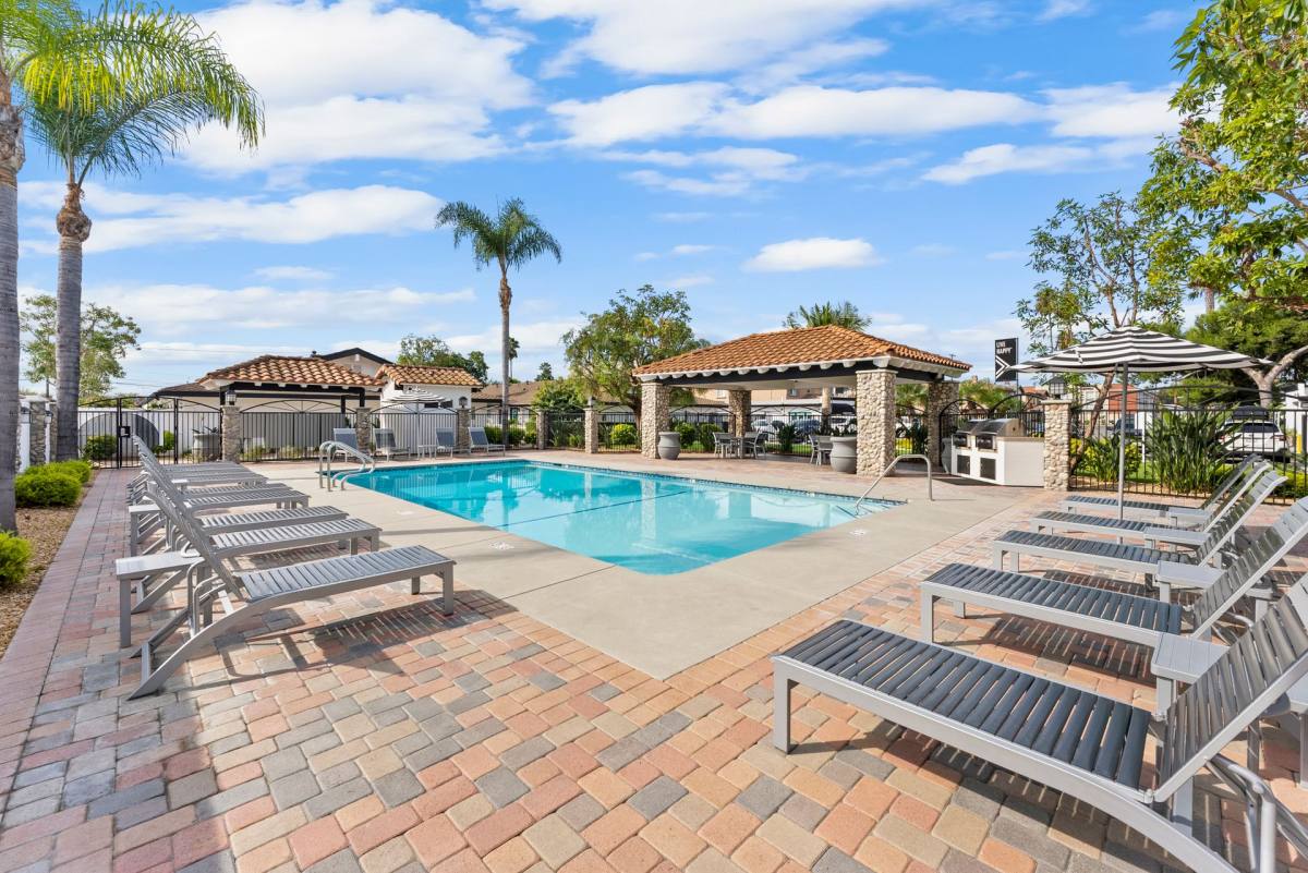 Apartment for rent at 730 S Beach Blvd, Anaheim, CA 92804