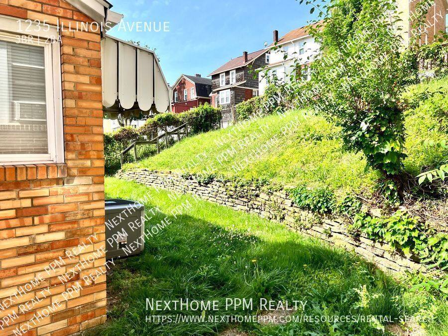 House for rent at 1235 Illinois Ave, Pittsburgh, PA 15216