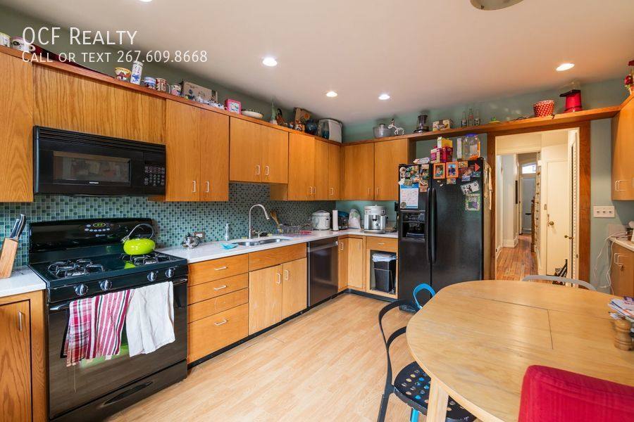 Townhouse for rent at 206 S 43rd St, Philadelphia, PA 19104