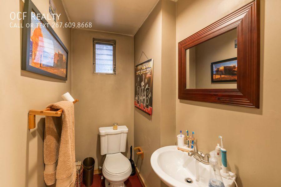 Townhouse for rent at 206 S 43rd St, Philadelphia, PA 19104