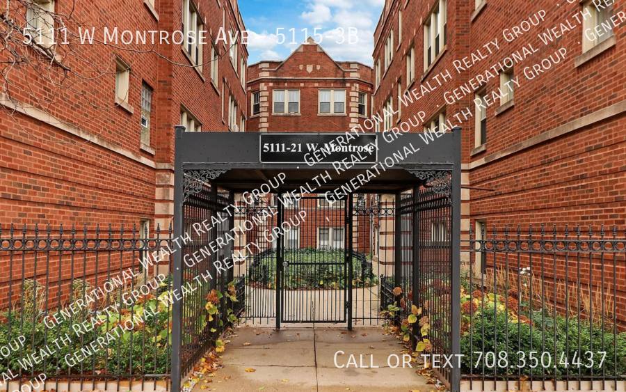 Apartment for rent at 5111 W Montrose Ave #3B, Chicago, IL 60641
