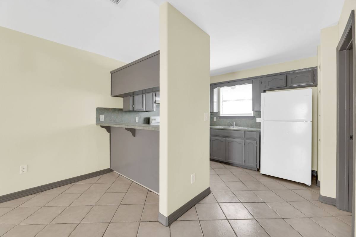 Apartment for rent at 910 W Cherokee Ave, Pharr, TX 78577