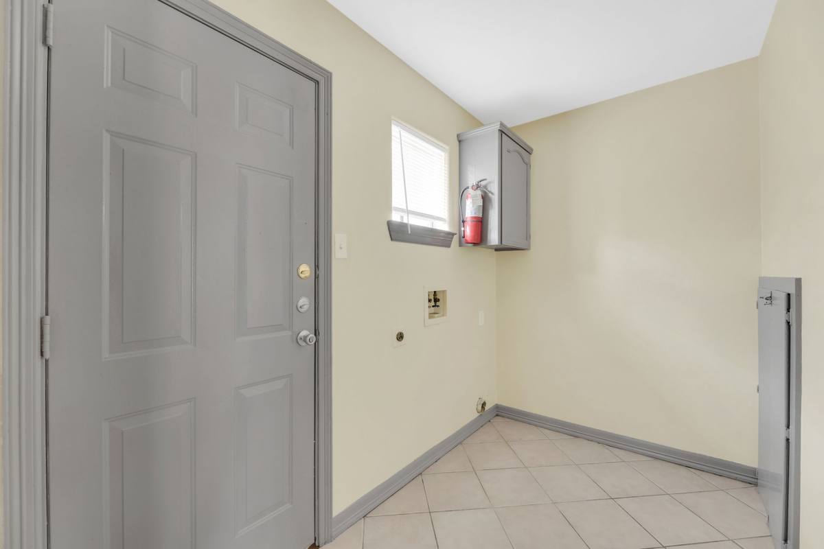 Apartment for rent at 910 W Cherokee Ave, Pharr, TX 78577
