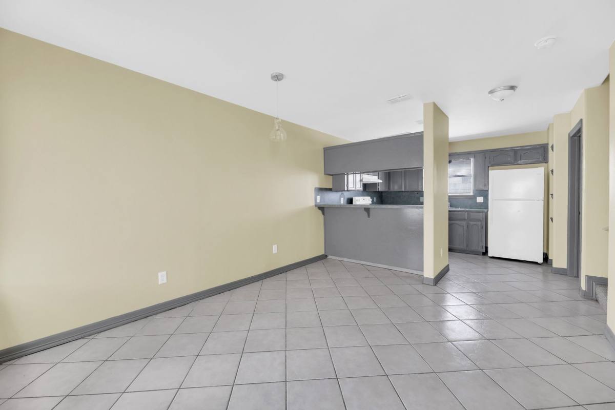 Apartment for rent at 910 W Cherokee Ave, Pharr, TX 78577