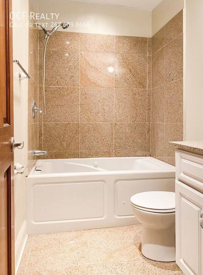 Apartment for rent at 1122 E Passyunk Ave #6, Philadelphia, PA 19147