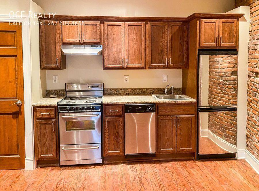 Apartment for rent at 1122 E Passyunk Ave #6, Philadelphia, PA 19147