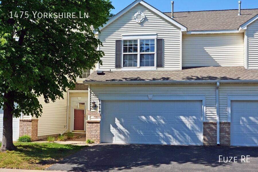 Townhouse for rent at 1475 Yorkshire Lane, Shakopee, MN 55379