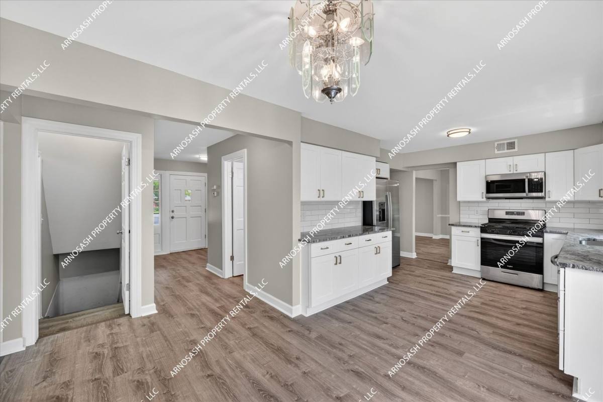 House for rent at 27345 Harvard, Southfield, MI 48076