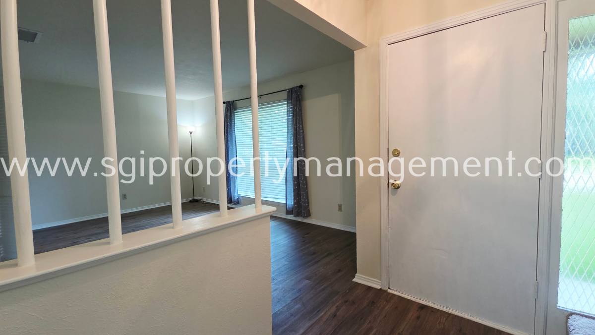 House for rent at 738 Kingswood Ave, Richardson, TX 75080
