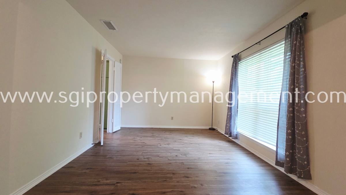 House for rent at 738 Kingswood Ave, Richardson, TX 75080