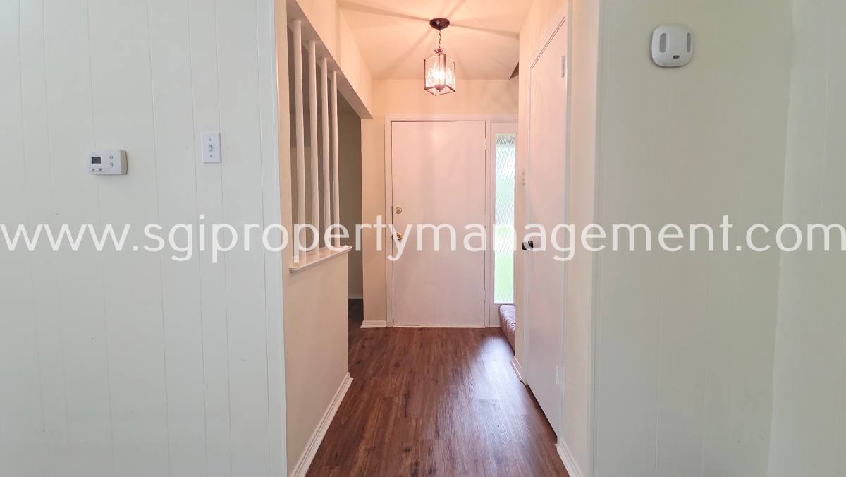 House for rent at 738 Kingswood Ave, Richardson, TX 75080