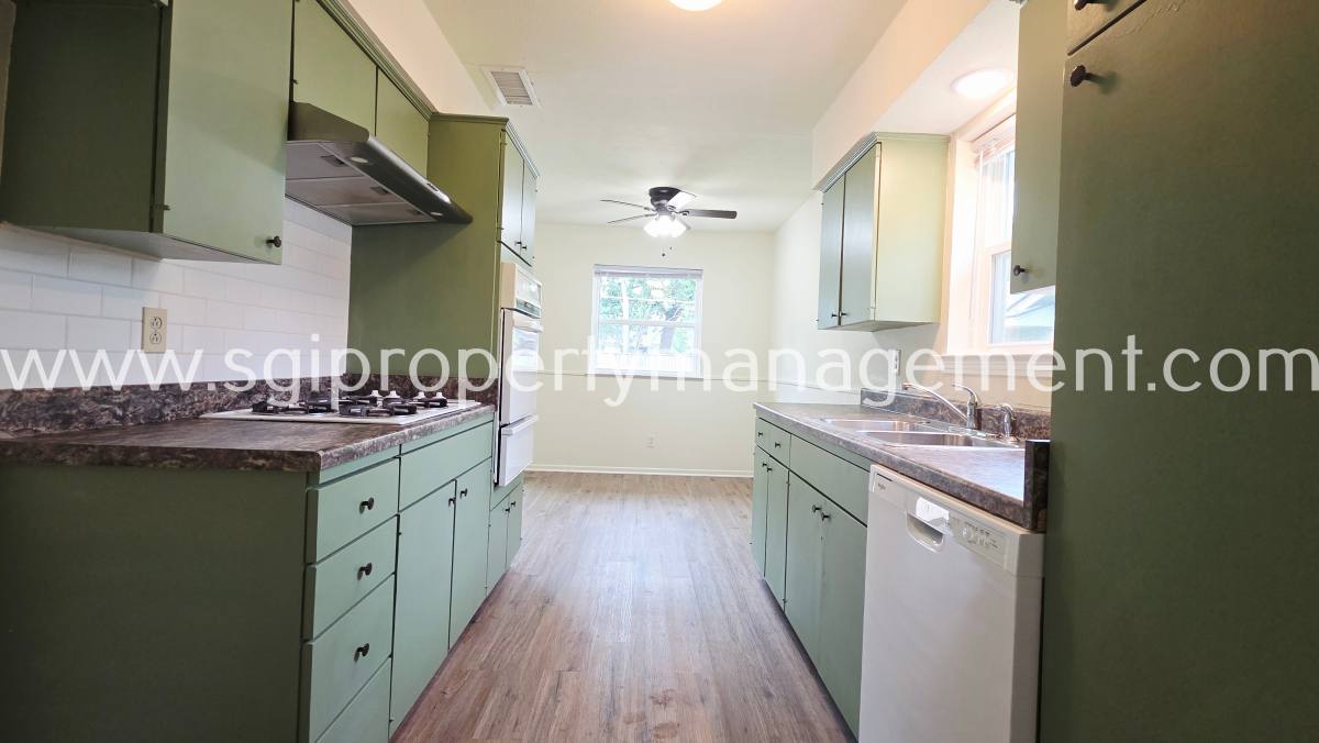 House for rent at 738 Kingswood Ave, Richardson, TX 75080