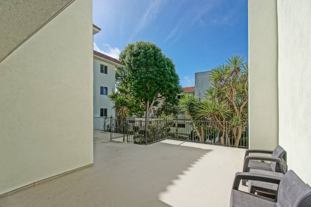 House for rent at 1720 Ardmore Ave, Hermosa Beach, CA 90254
