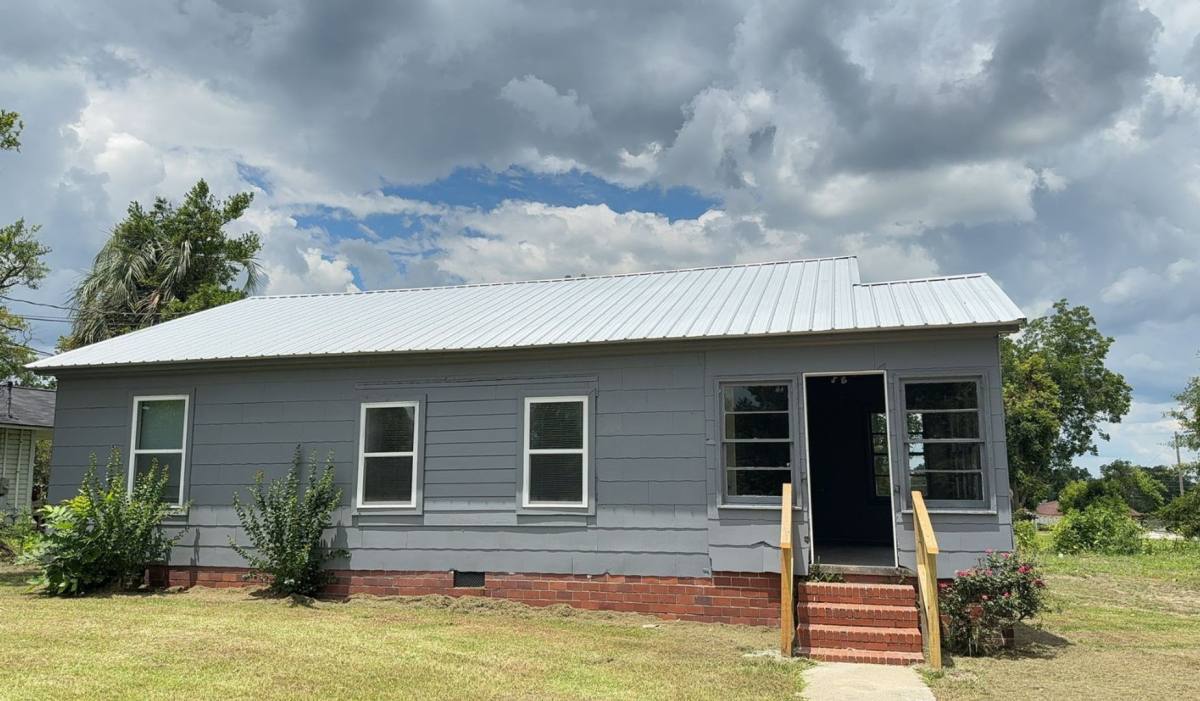 House for rent at 59 Parsonage St, McRae Helena, GA 31055