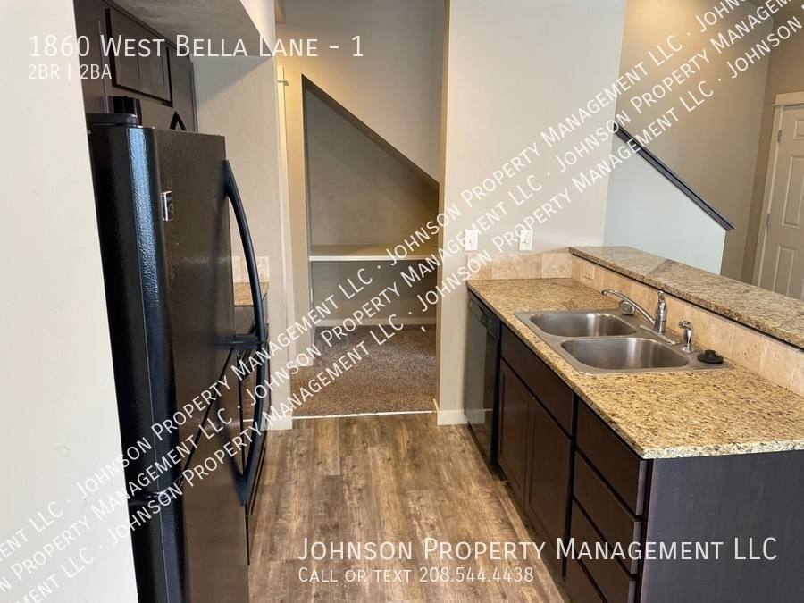 Townhouse for rent at 1860 W Bella Lane #1, Nampa, ID 83651
