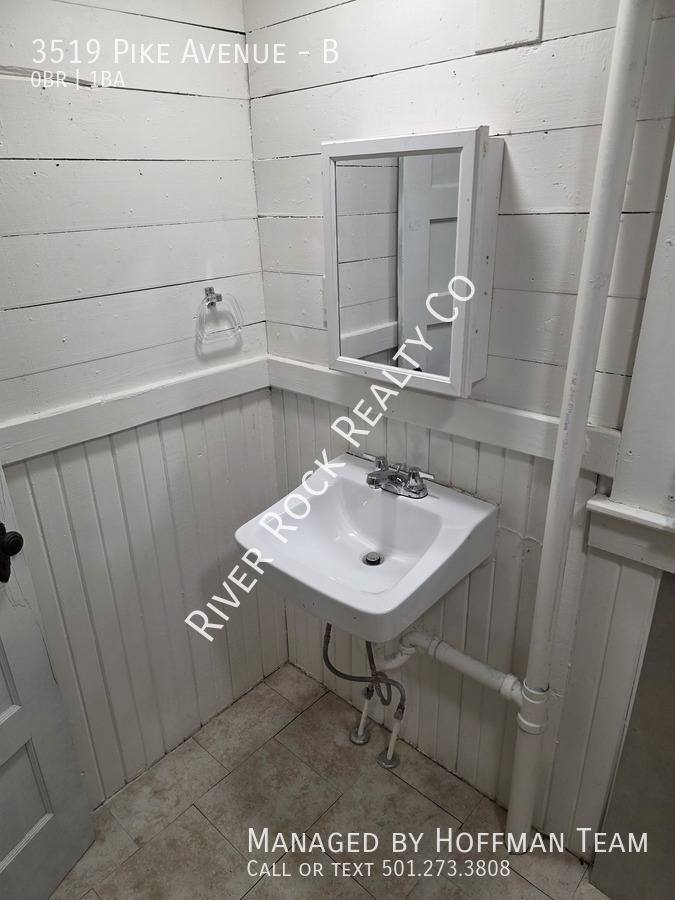 Apartment for rent at 3519 Pike Ave #B, North Little Rock, AR 72118