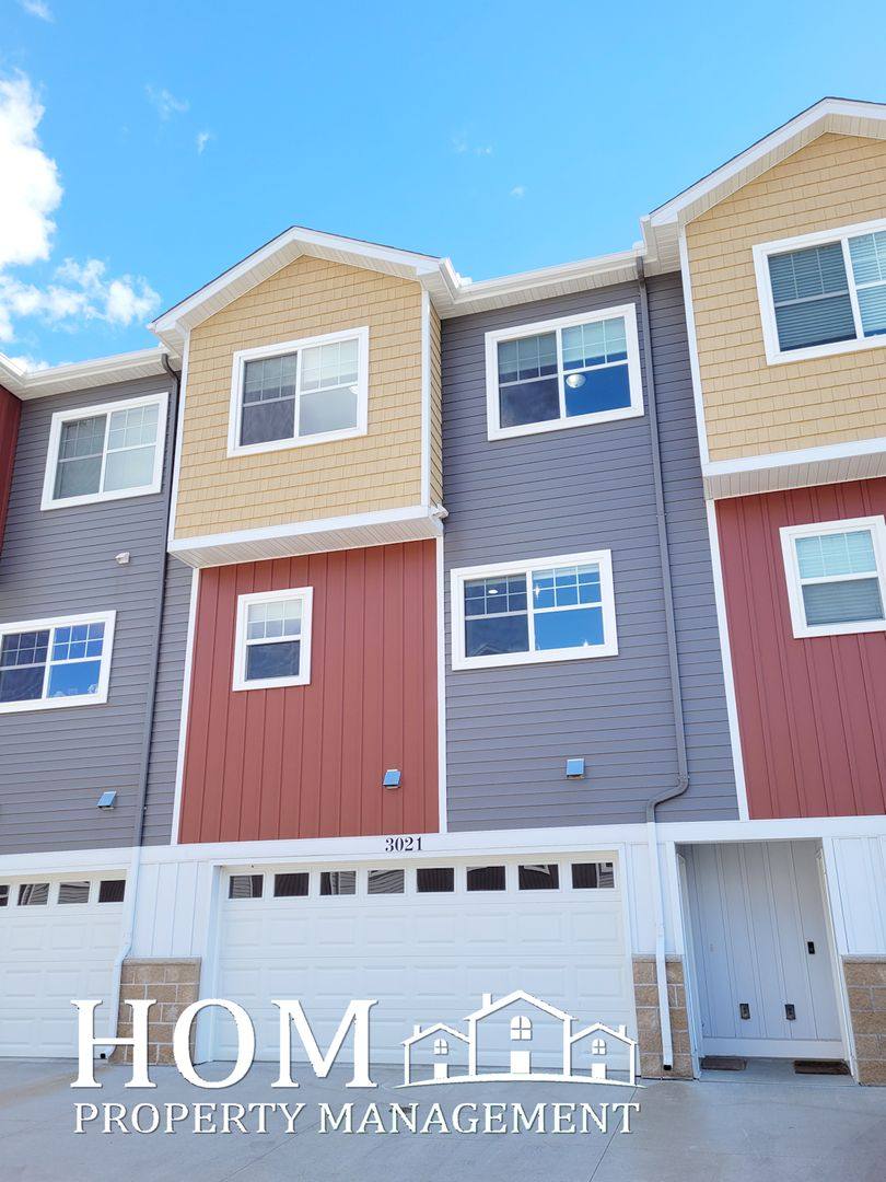 Townhouse for rent at 3021 Bluestem Trail, Mankato, MN 56001