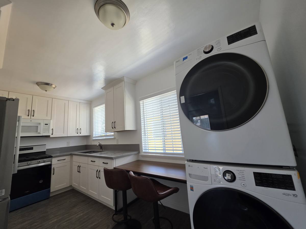 Apartment for rent at 1349 W 35th Place #2, Los Angeles, CA 90007
