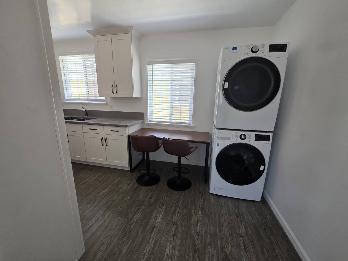 Apartment for rent at 1349 W 35th Place #2, Los Angeles, CA 90007